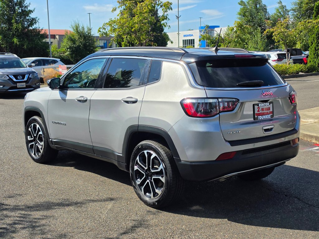 Used 2023 Jeep Compass Limited AWD/4WD image 3