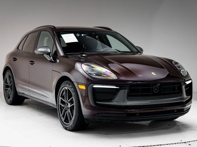 Certified 2023 Porsche Macan Turbo image 33