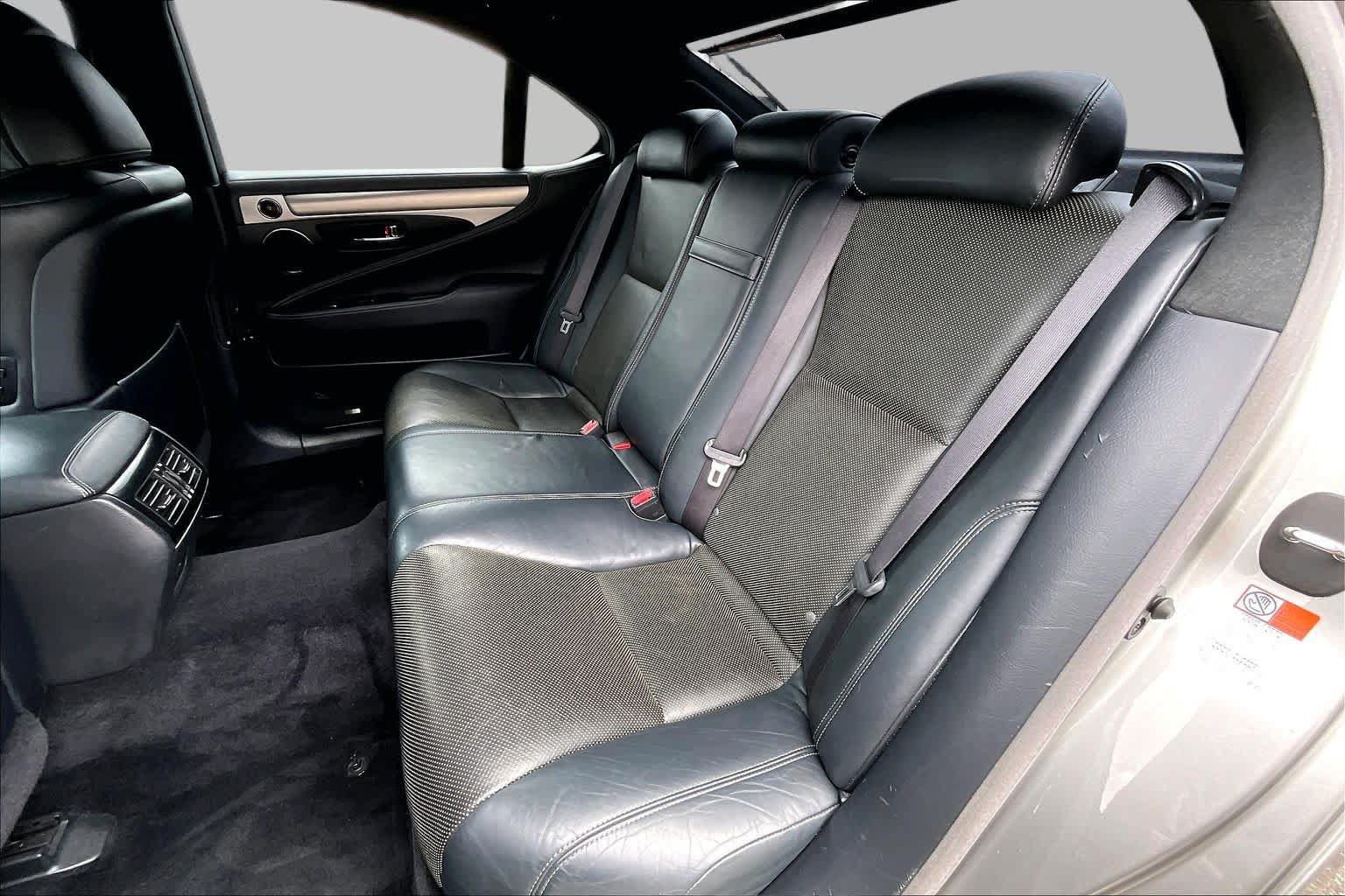 Used 2017 Lexus LS 460 F Sport w/ F Sport Package AWD/4WD image 18