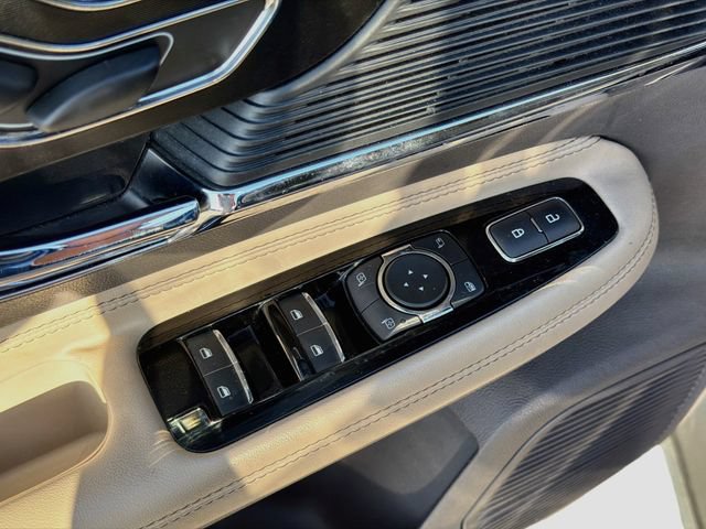 Used 2020 Lincoln Corsair FWD w/ Premium Package image 23