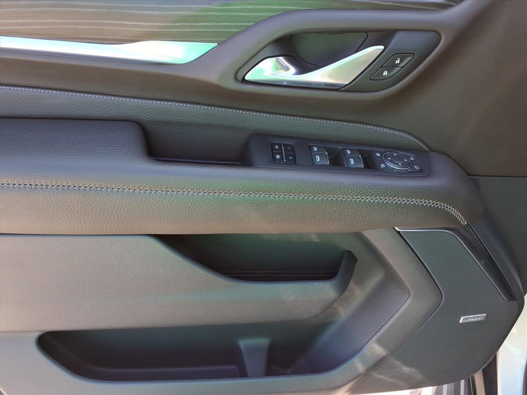 Used 2021 GMC Yukon Denali w/ Advanced Technology Package RWD image 16