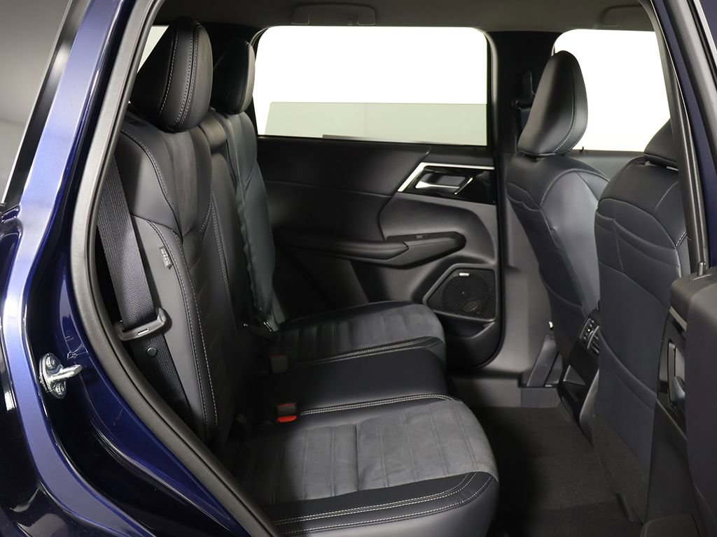 New 2026 Mitsubishi Outlander SE FWD image 33