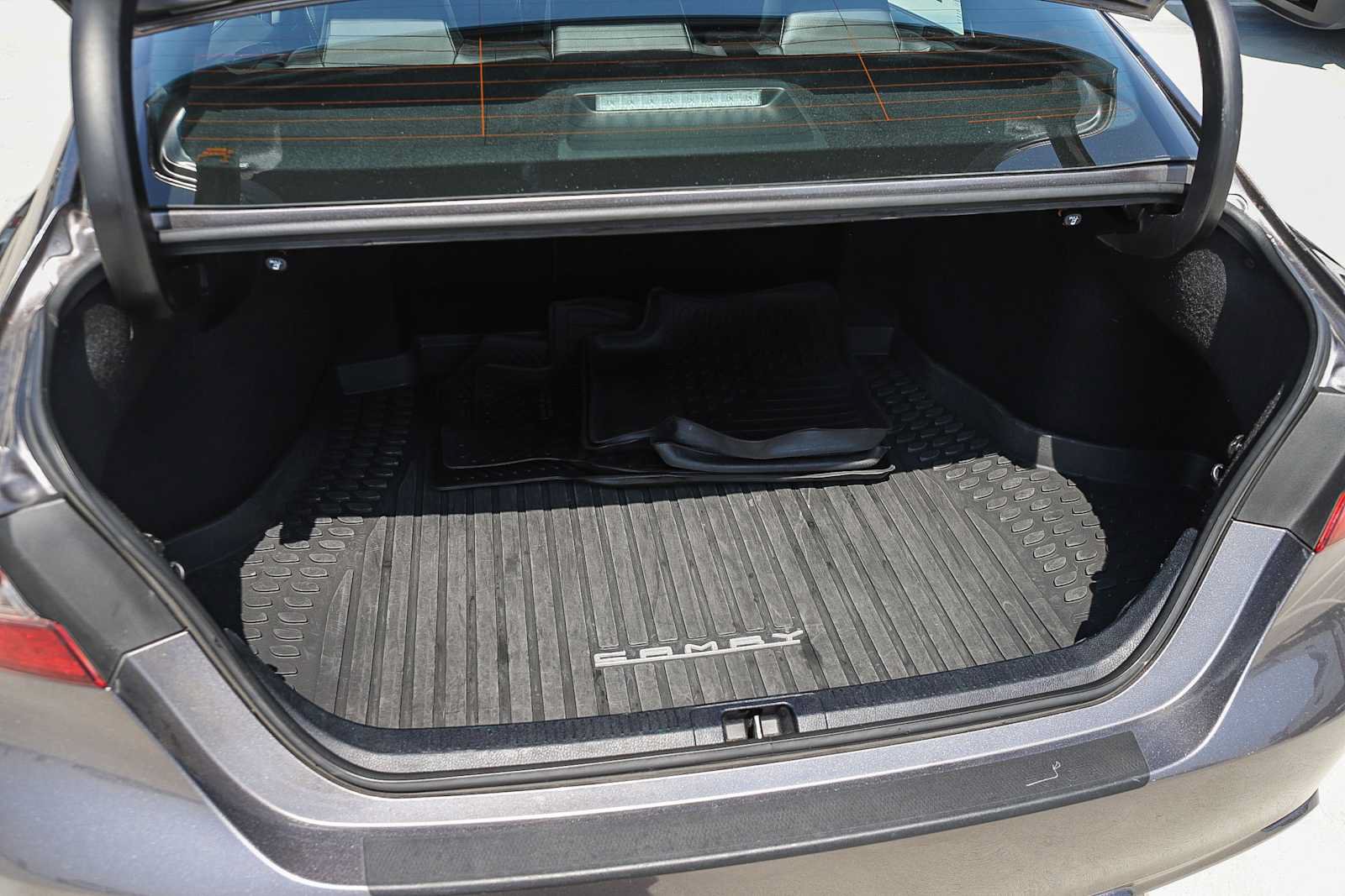 Used 2024 Toyota Camry SE w/ Audio Upgrade Package FWD image 28