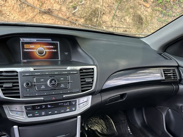 Used 2015 Honda Accord Sport image 14