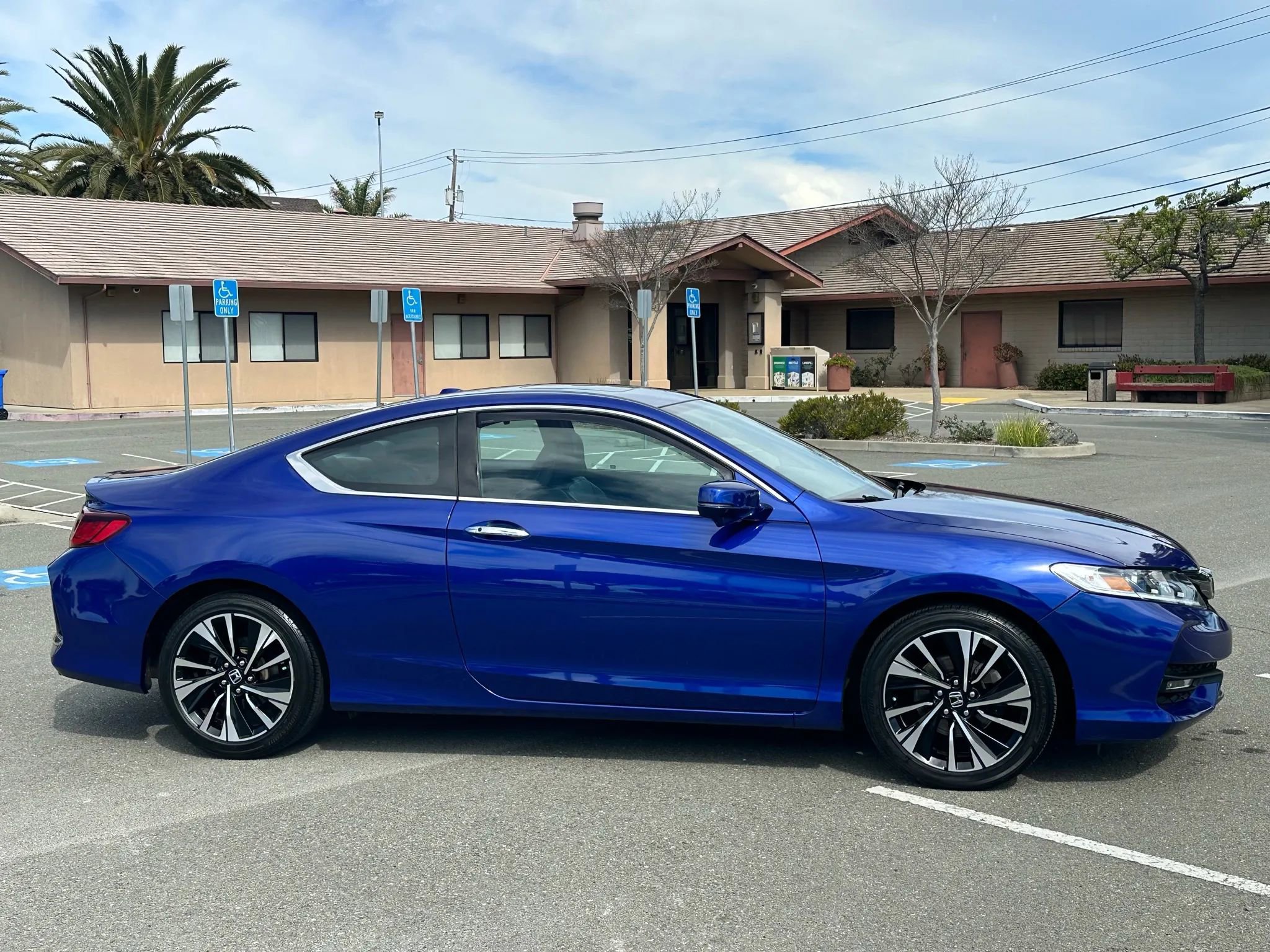 Used 2017 Honda Accord EX-L image 5