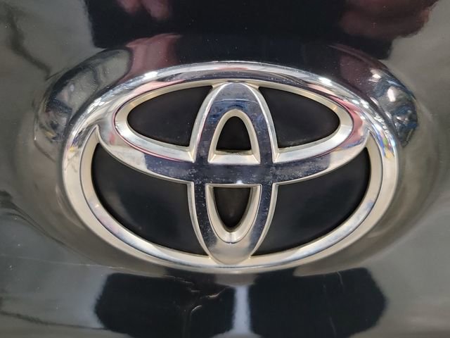 Used 2016 Toyota Camry LE image 26