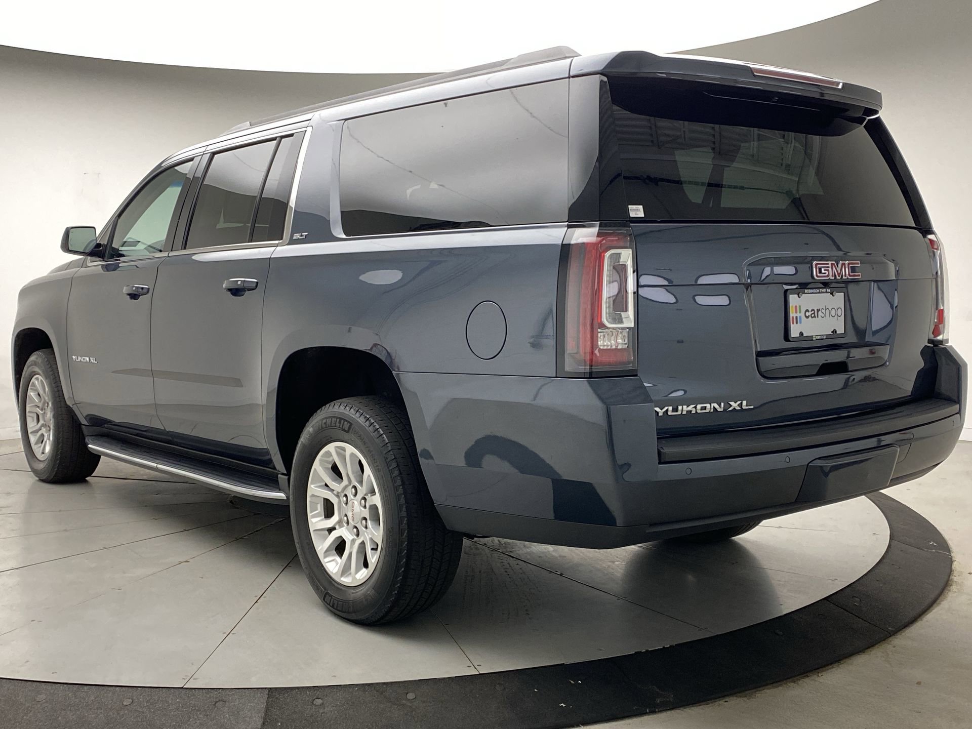 Used 2019 GMC Yukon XL SLT w/ Open Road Package AWD/4WD image 3