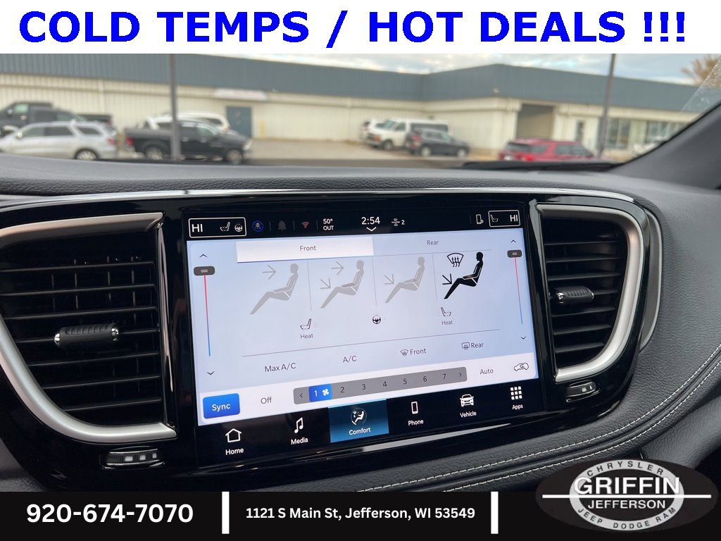 New 2026 Chrysler Pacifica Select w/ S Appearance Package image 16