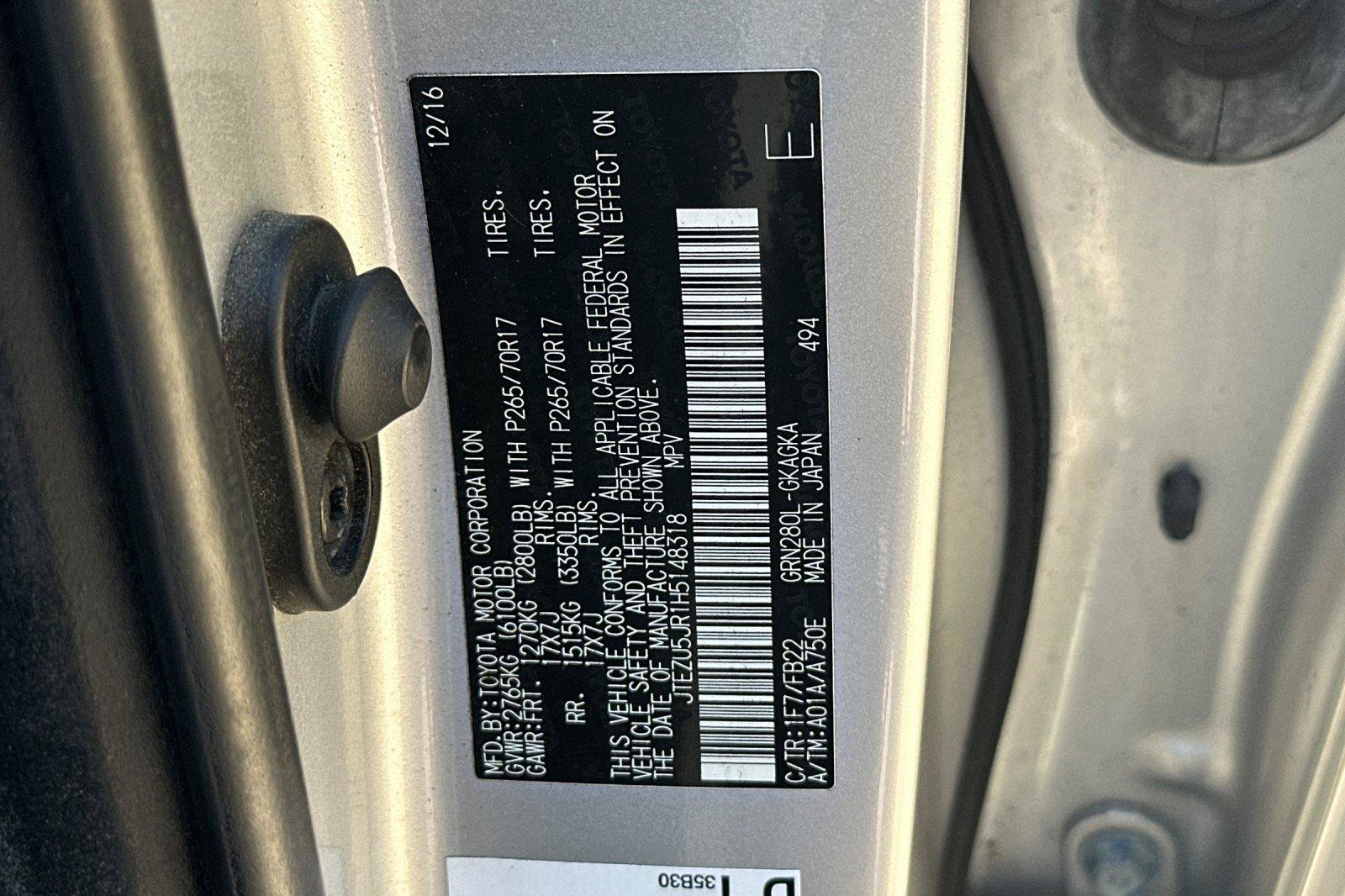 Used 2017 Toyota 4Runner SR5 RWD image 27