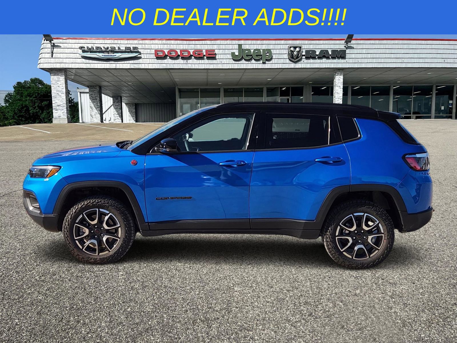 New 2025 Jeep Compass Trailhawk video 3