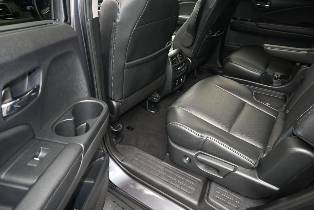 Used 2019 Honda Pilot Elite image 12