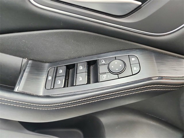 Used 2021 Nissan Rogue SV w/ Premium Package image 30