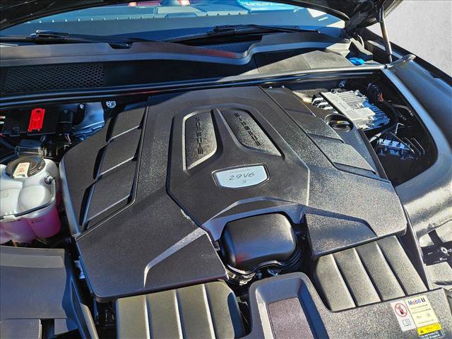 Used 2023 Porsche Cayenne S image 23
