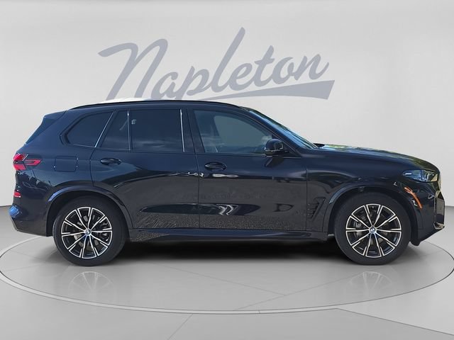 Used 2026 BMW X5 xDrive40i w/ M Sport Package AWD/4WD image 7