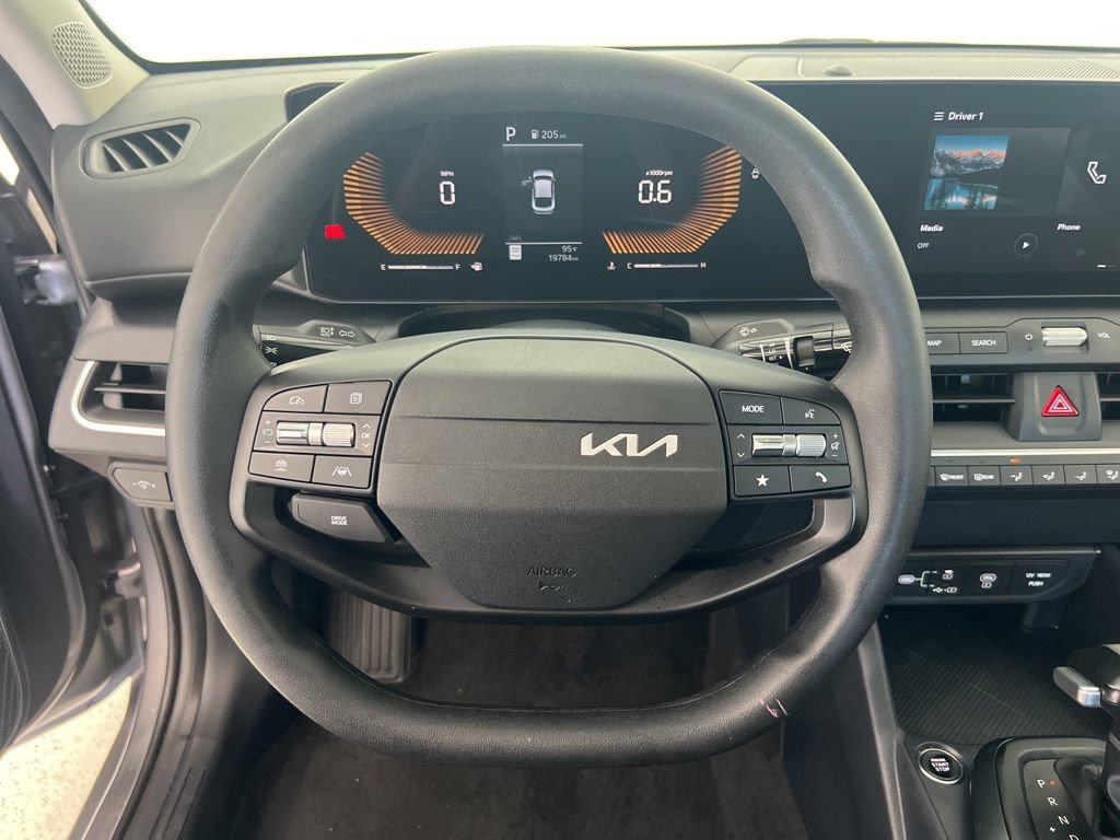 Used 2025 Kia K4 FWD image 10
