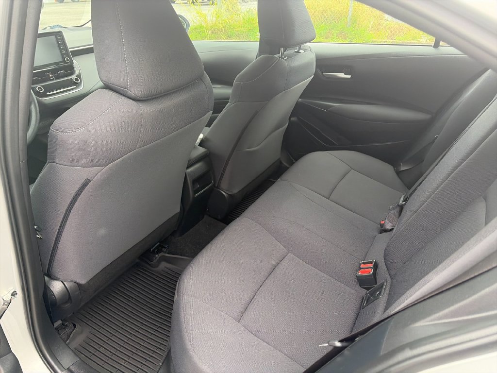 Used 2021 Toyota Corolla LE FWD image 14