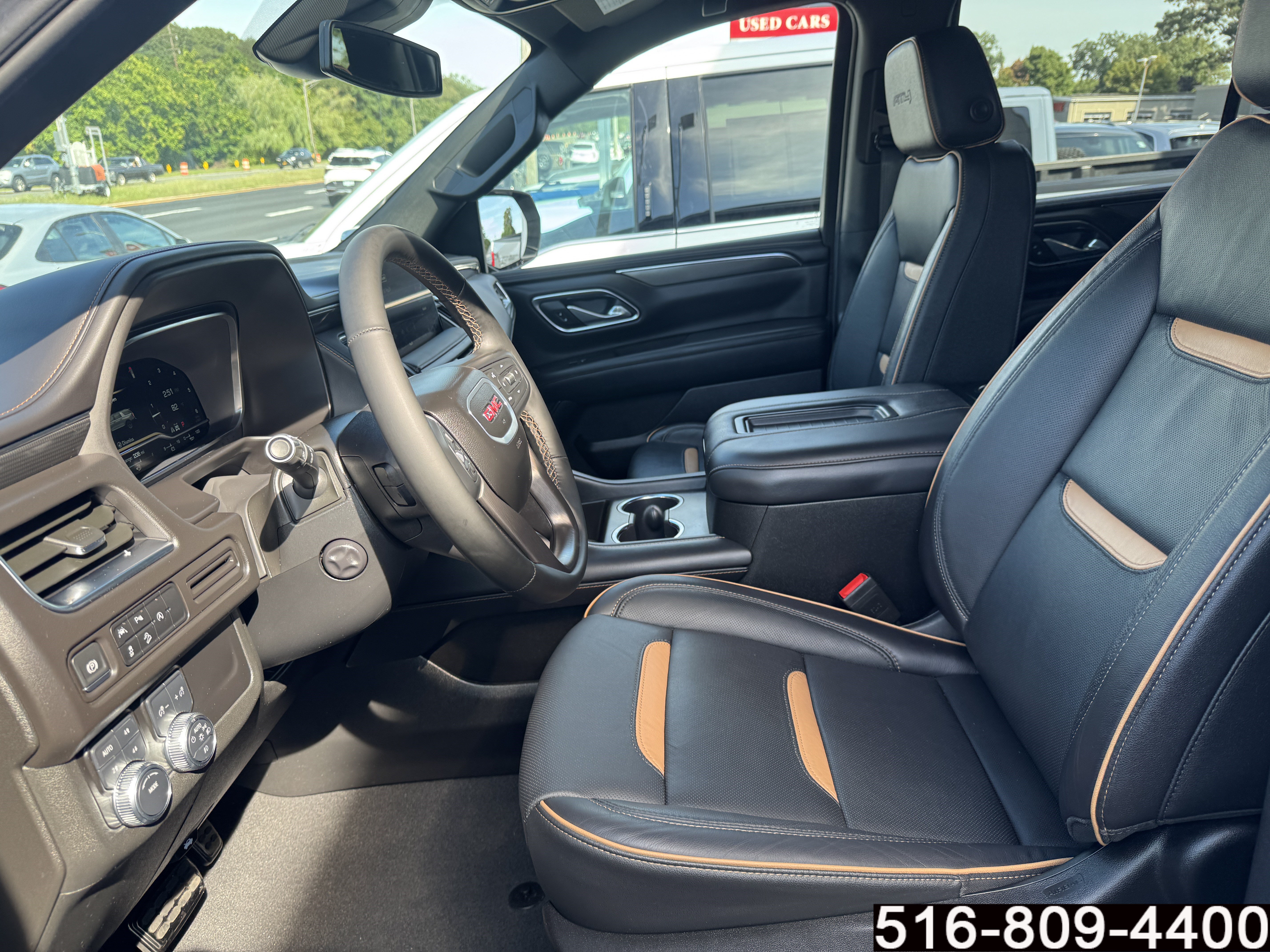 Used 2024 GMC Yukon AT4 AWD/4WD image 23