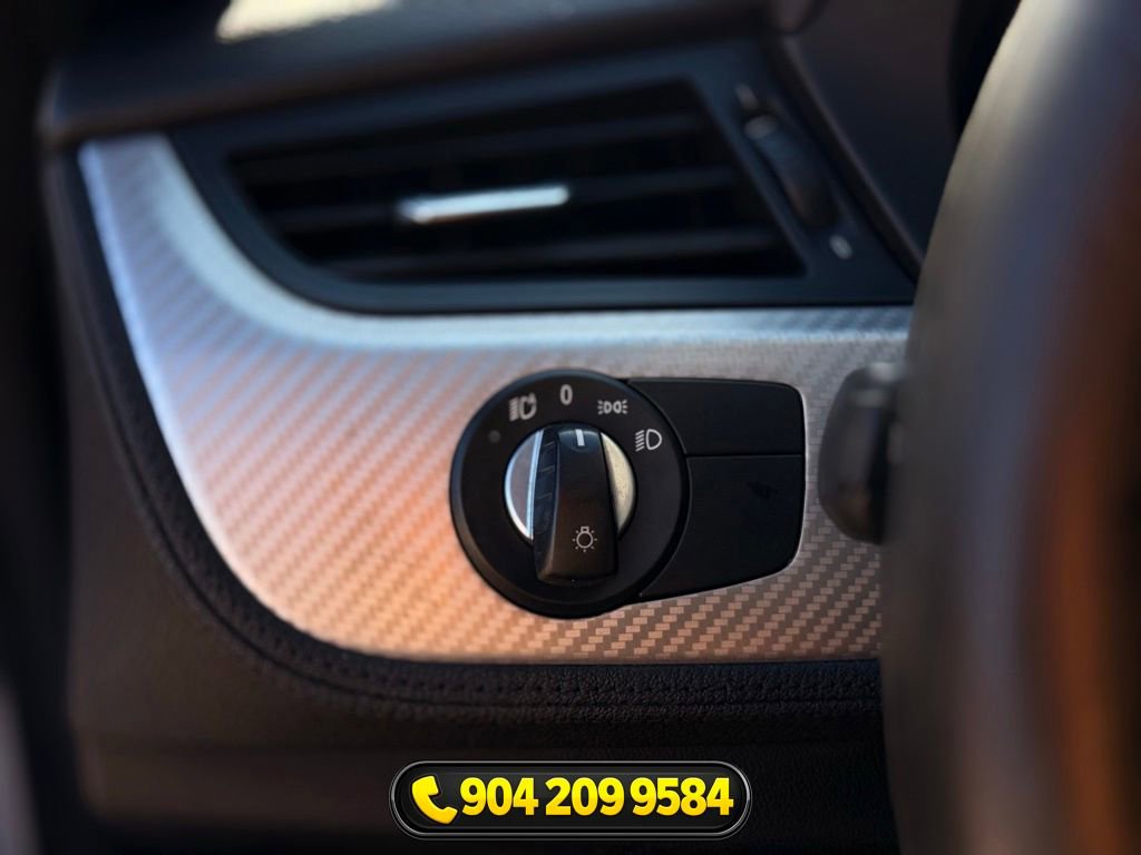 Used 2011 BMW Z4 sDrive35is image 12