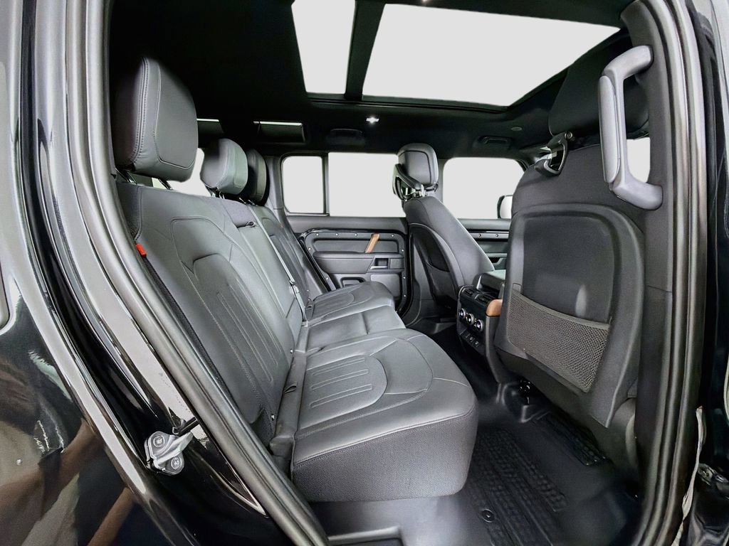 Certified 2023 Land Rover Defender 110 X AWD/4WD image 30