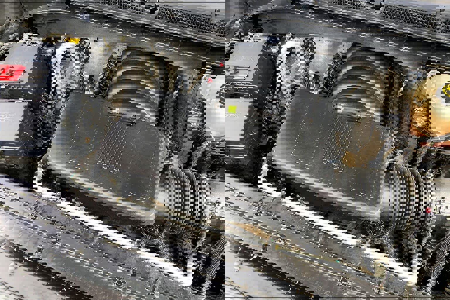 Used 2022 Chevrolet Silverado 1500 ZR2 w/ Technology Package AWD/4WD image 33