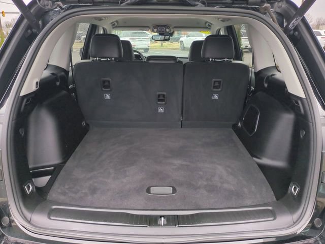 Used 2023 Jeep Grand Cherokee Limited w/ Black Appearance Package image 13