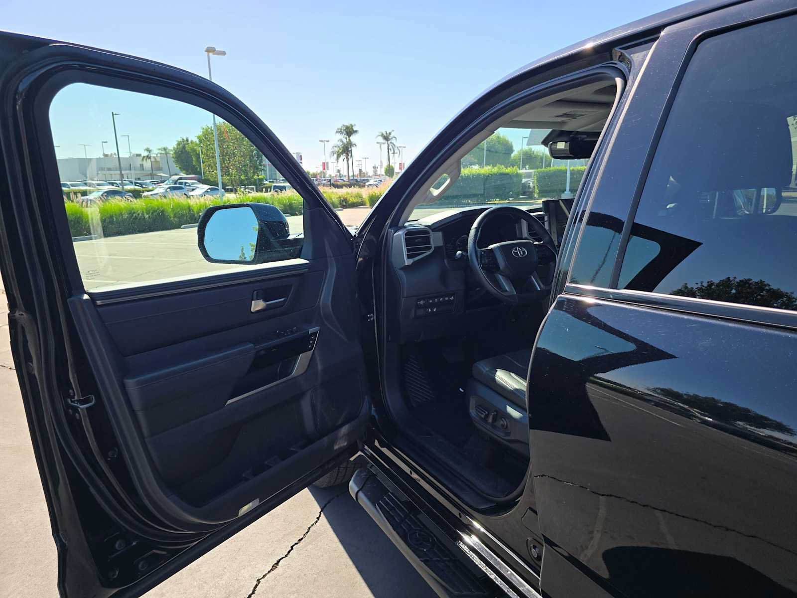 Used 2024 Toyota Tundra Limited AWD/4WD image 20