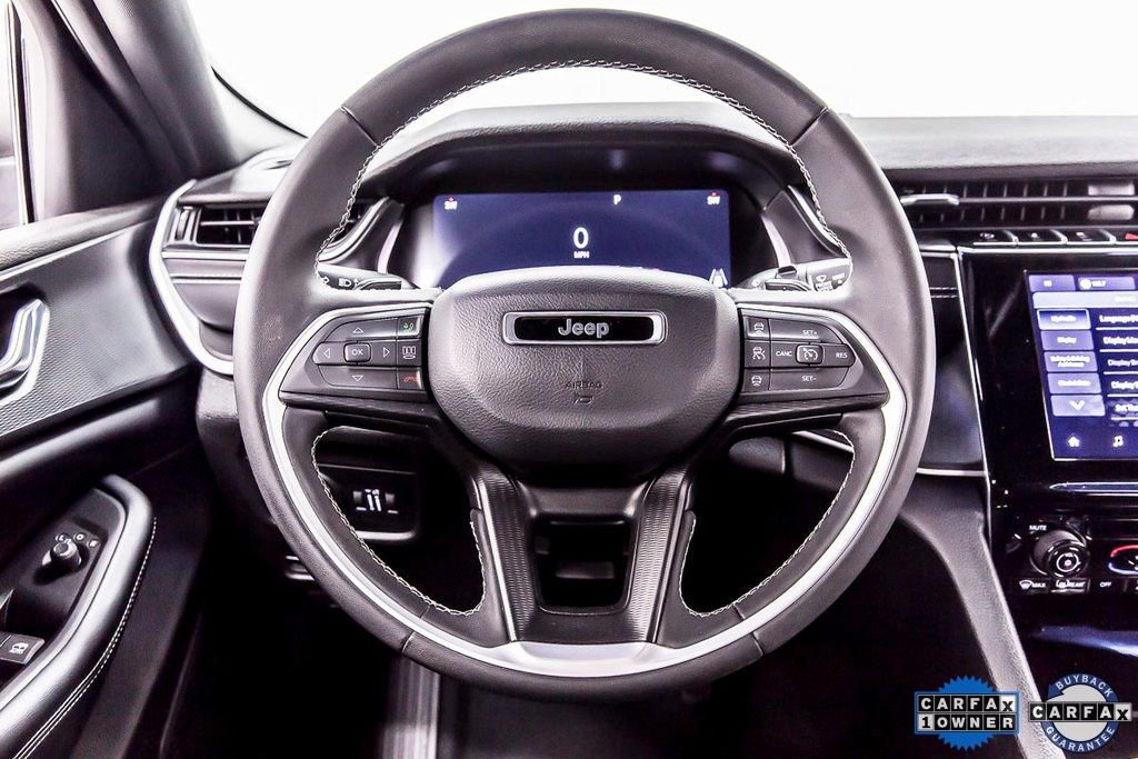 Used 2024 Jeep Grand Cherokee Laredo image 21