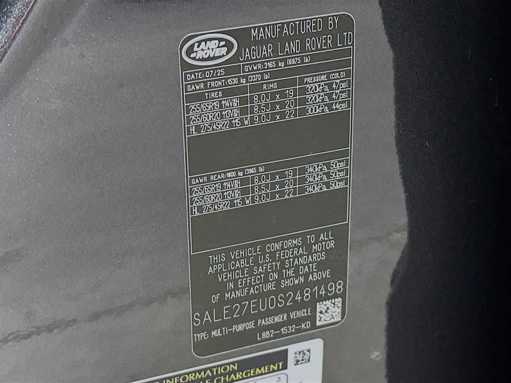 Used 2025 Land Rover Defender 110 X-Dynamic SE AWD/4WD image 22