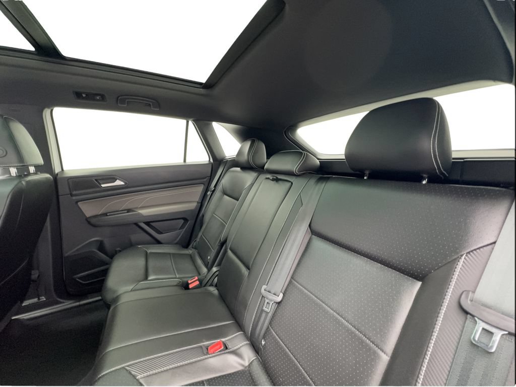Used 2023 Volkswagen Atlas Cross Sport SE w/ Panoramic Sunroof Package FWD image 27