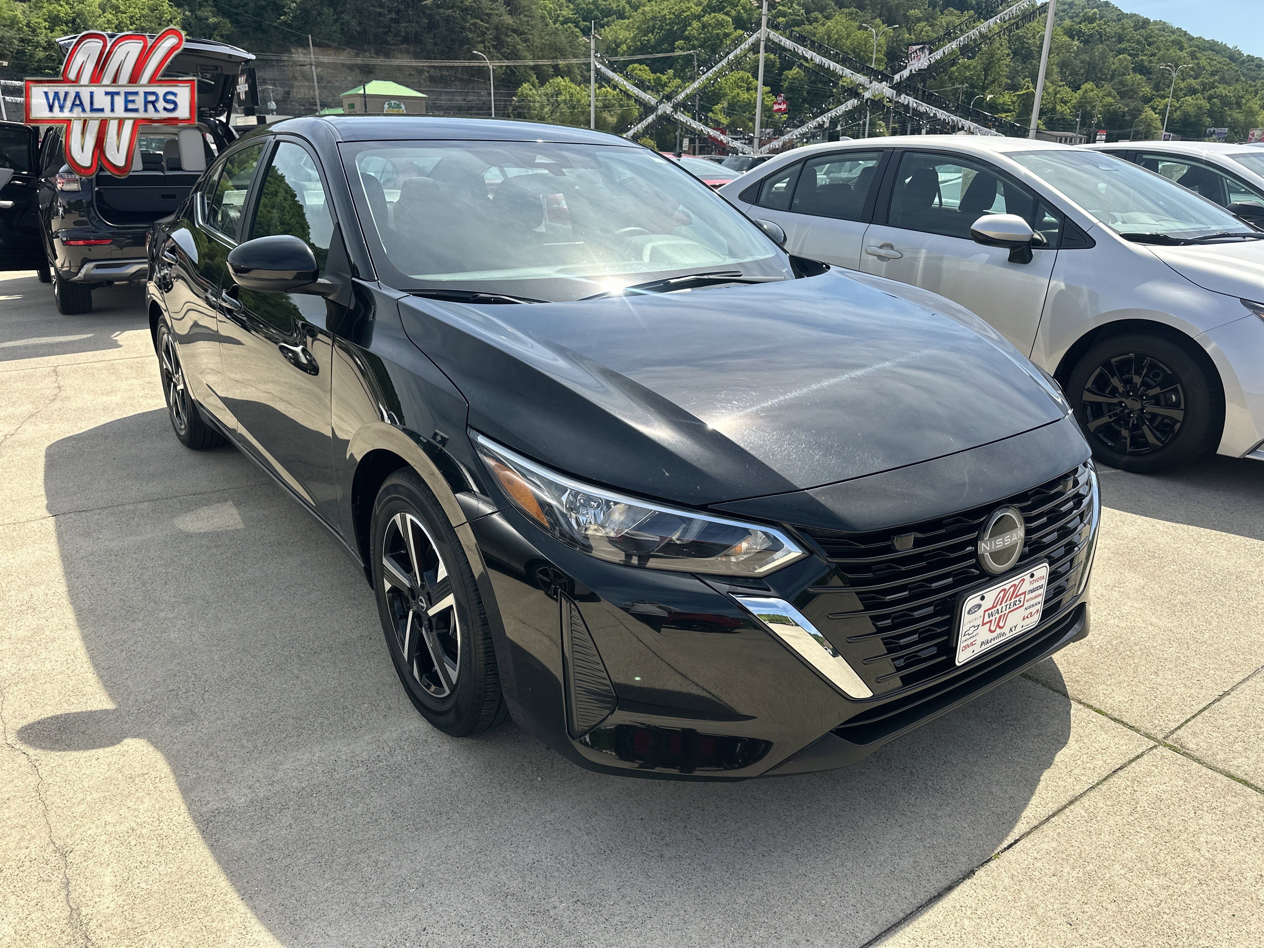 Used 2024 Nissan Sentra SV FWD image 1