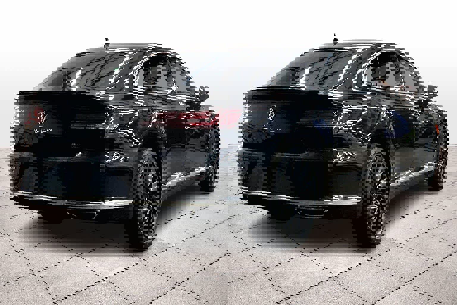 Used 2022 Volkswagen Arteon SEL w/ Black Wheel Package image 15