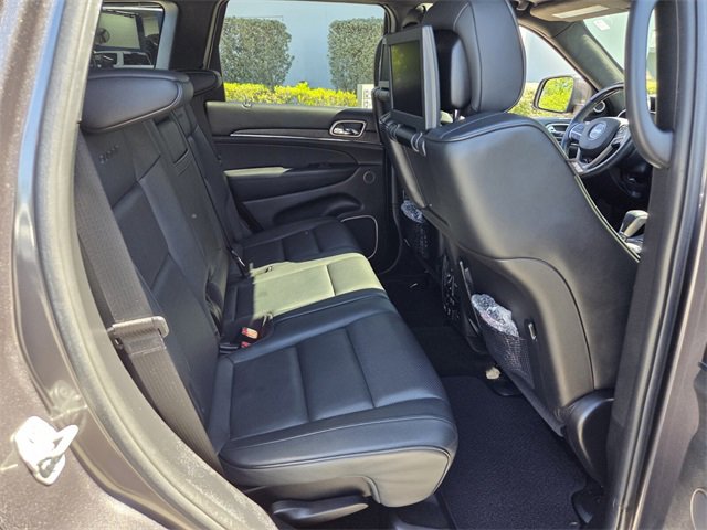 Used 2016 Jeep Grand Cherokee Summit w/ Platinum Series Group image 31