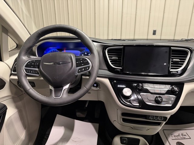 Used 2024 Chrysler Pacifica Touring-L w/ Road Tripper Package image 35
