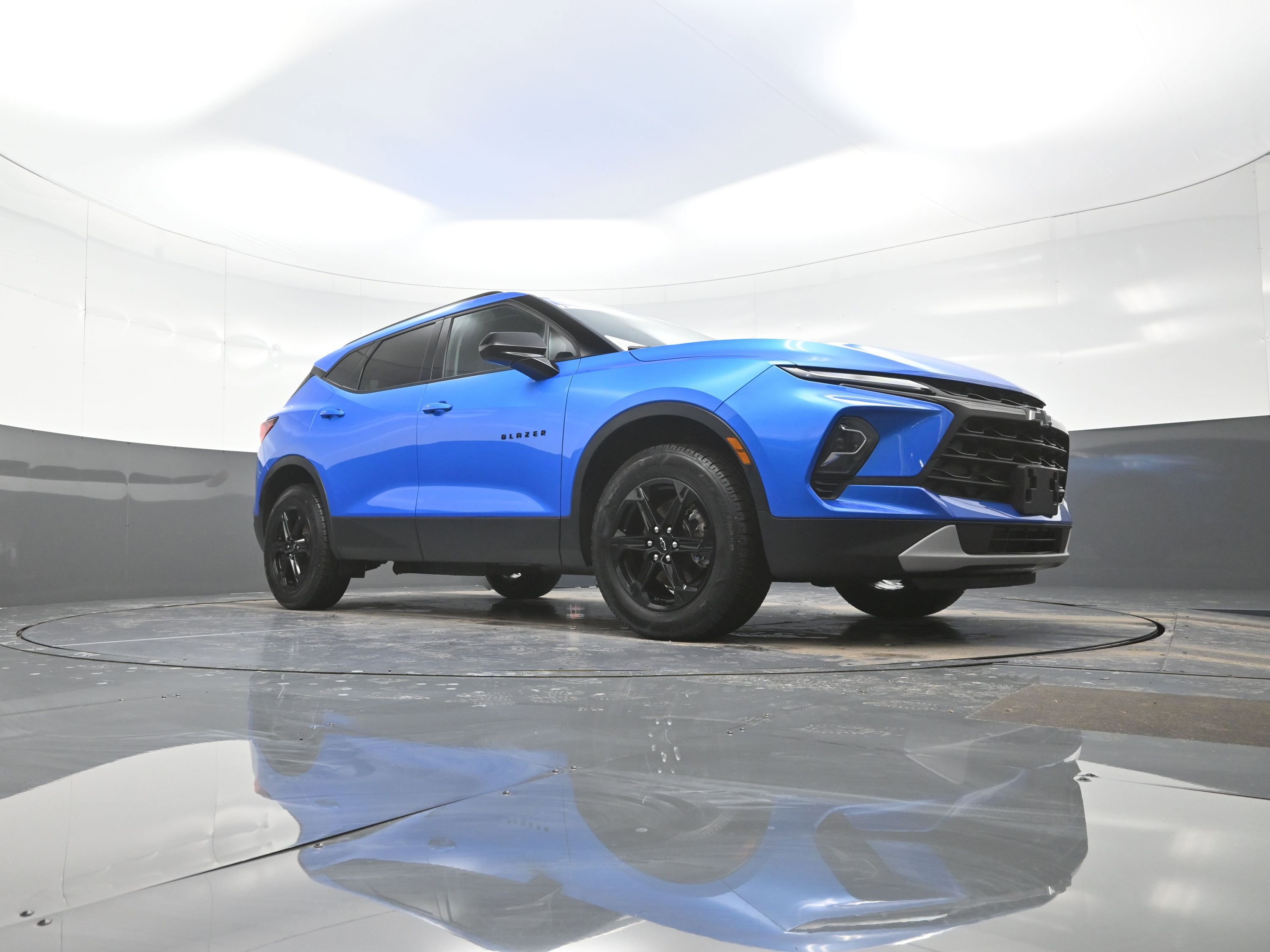 Used 2025 Chevrolet Blazer LT w/ Midnight/Sport Edition image 9