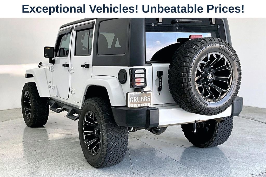 Used 2016 Jeep Wrangler Unlimited Sahara w/ Connectivity Group AWD/4WD image 14