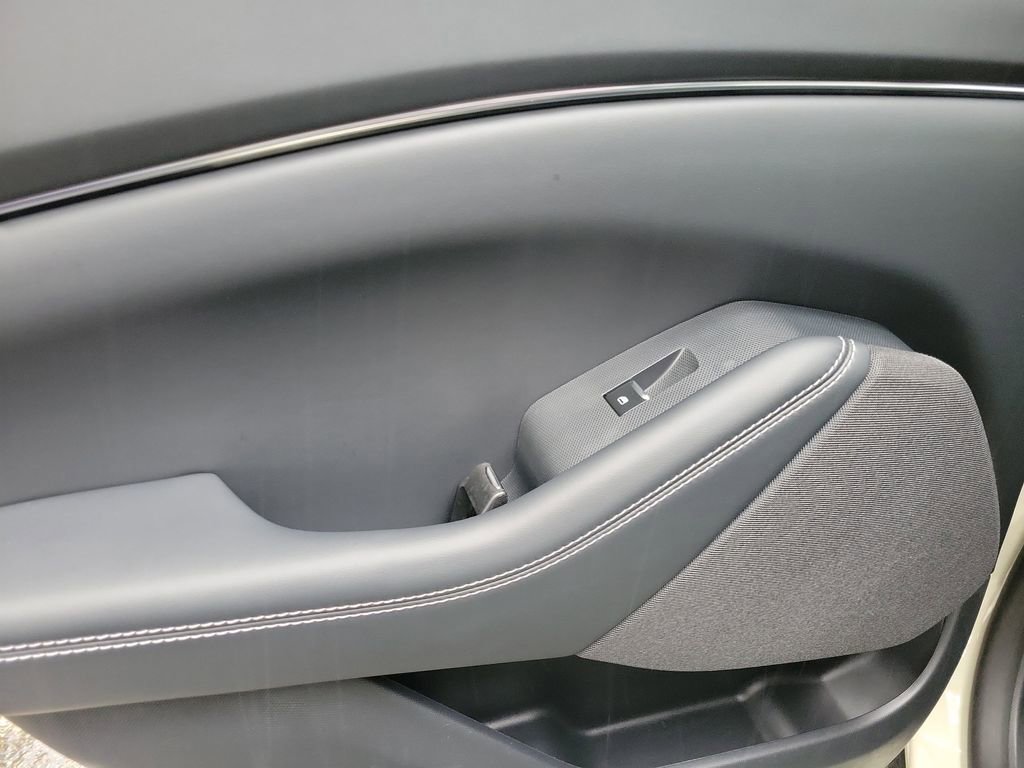 Used 2025 Ford Mustang Mach-E Select image 12