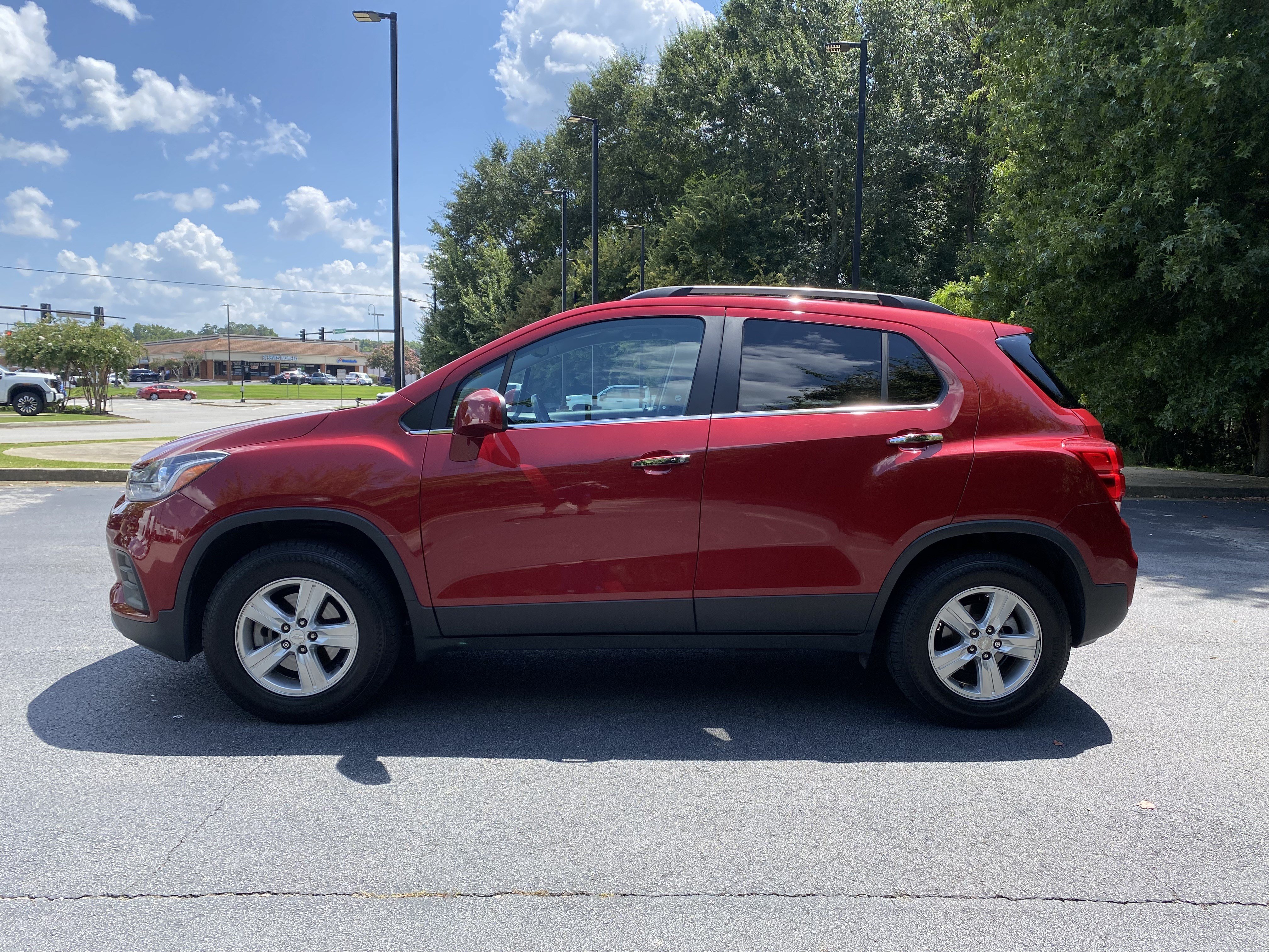 Used 2020 Chevrolet Trax LT w/ Driver Confidence Package AWD/4WD image 6