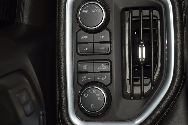 Used 2020 Chevrolet Silverado 1500 RST image 34