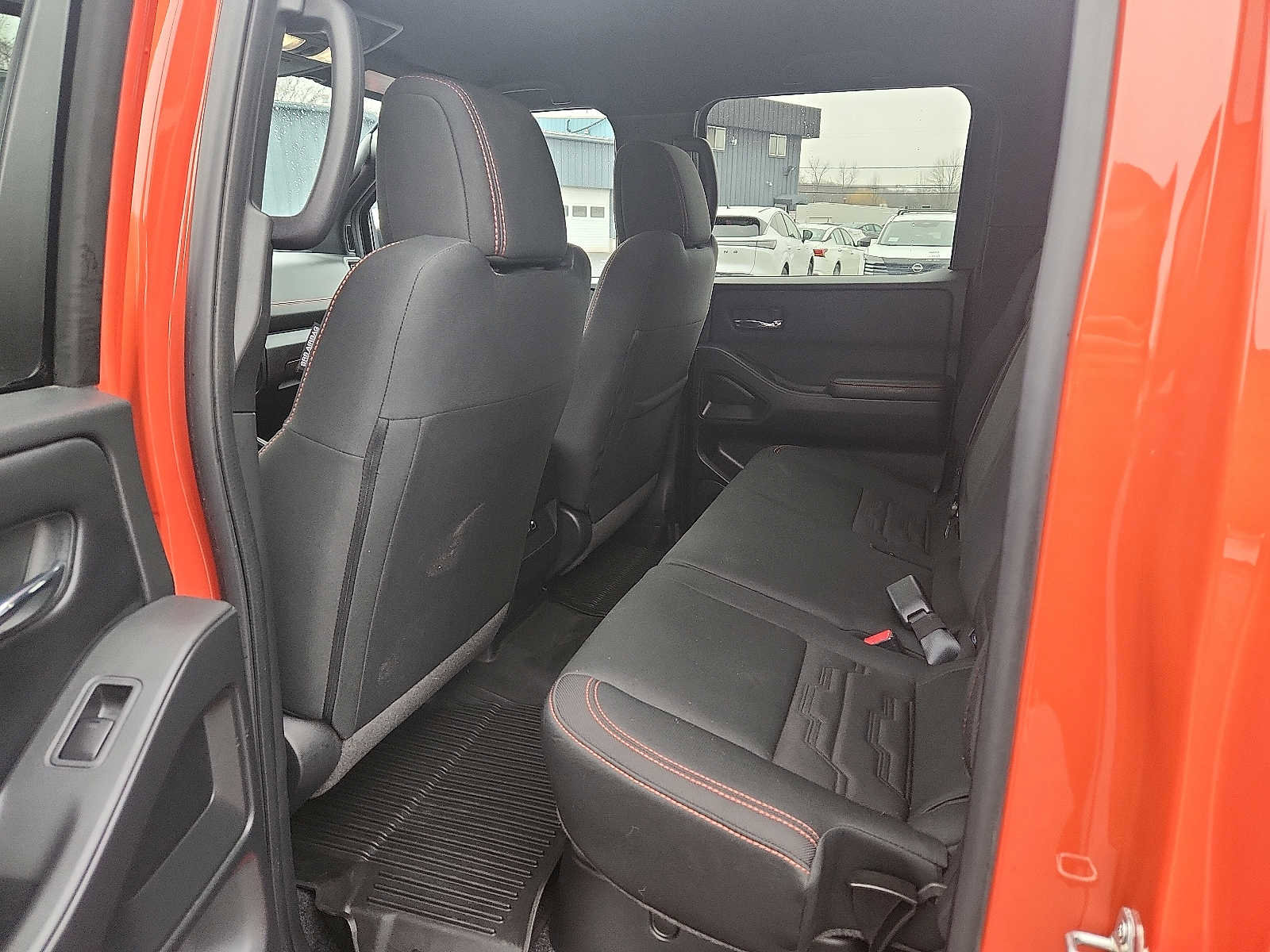 Used 2025 Nissan Frontier PRO-4X image 10