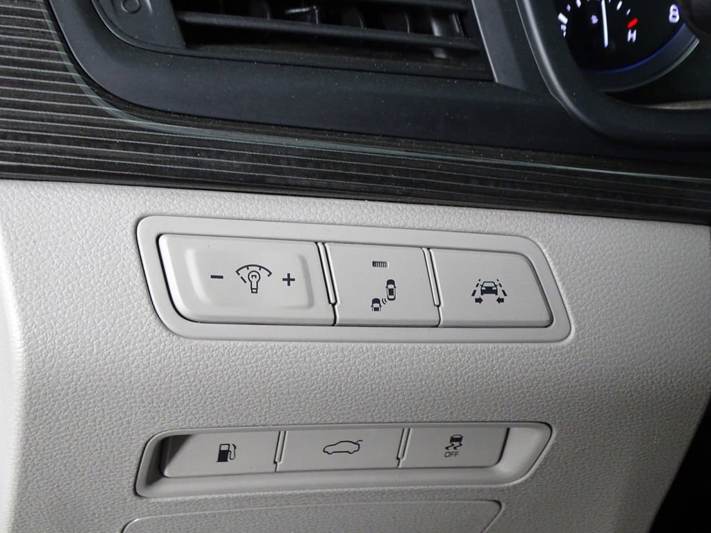 Used 2018 Hyundai Sonata Limited w/ Limited Ultimate Package 03 image 18