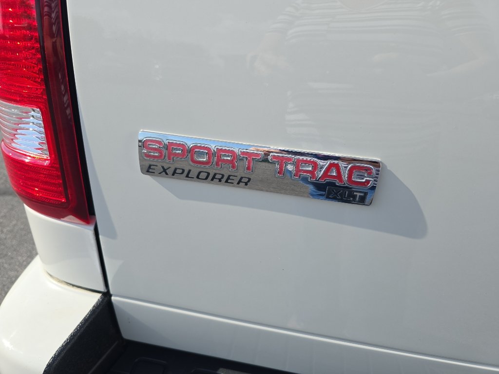 Used 2009 Ford Explorer Sport Trac XLT AWD/4WD image 10