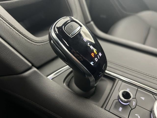 Used 2025 Cadillac XT6 Premium Luxury w/ Technology Package image 16