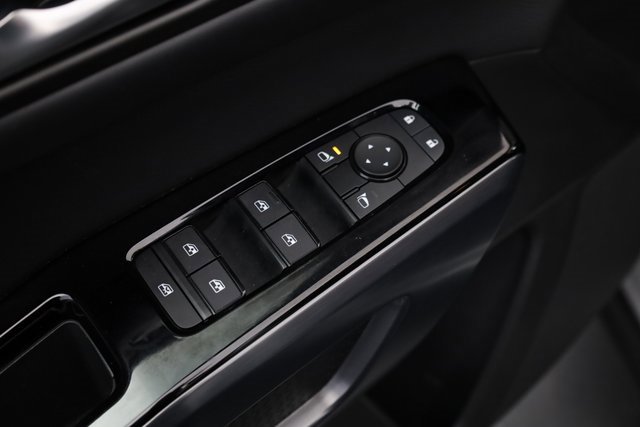 Certified 2024 Nissan Pathfinder SL image 12