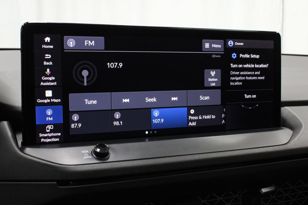 Used 2024 Honda Accord Touring image 3