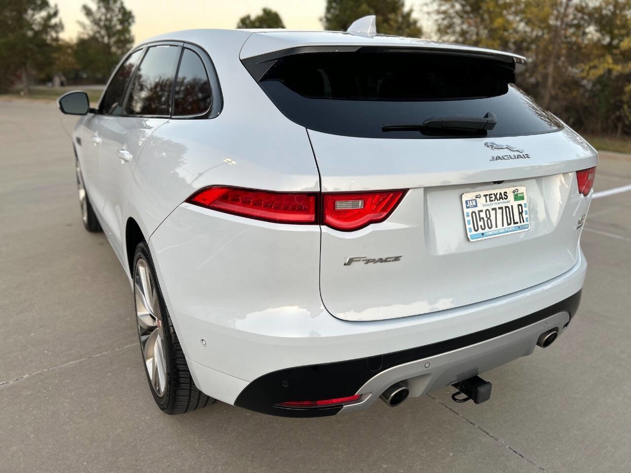 Used 2017 Jaguar F-PACE S image 8
