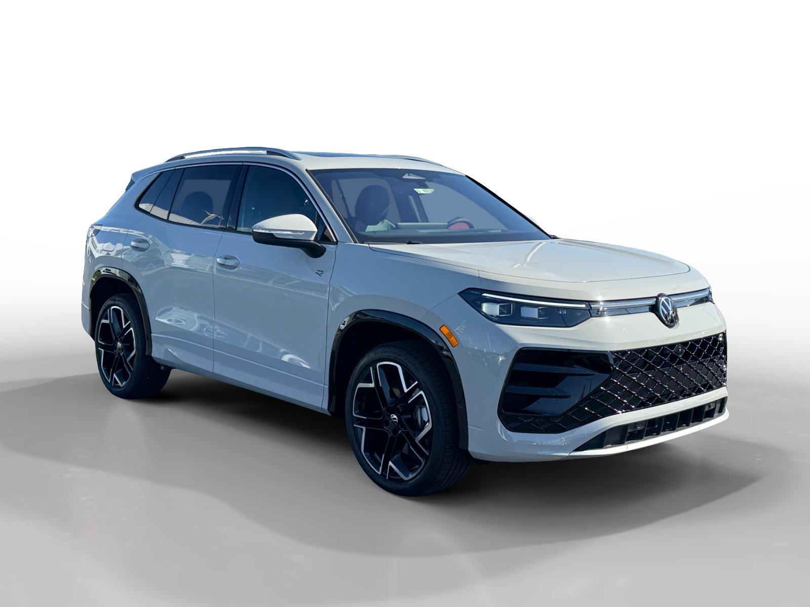 New 2026 Volkswagen Tiguan SEL R-Line AWD/4WD image 7