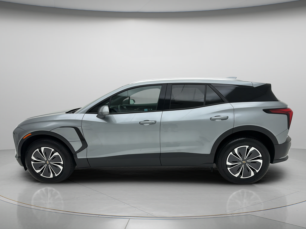 Used 2024 Chevrolet Blazer EV LT AWD/4WD image 7