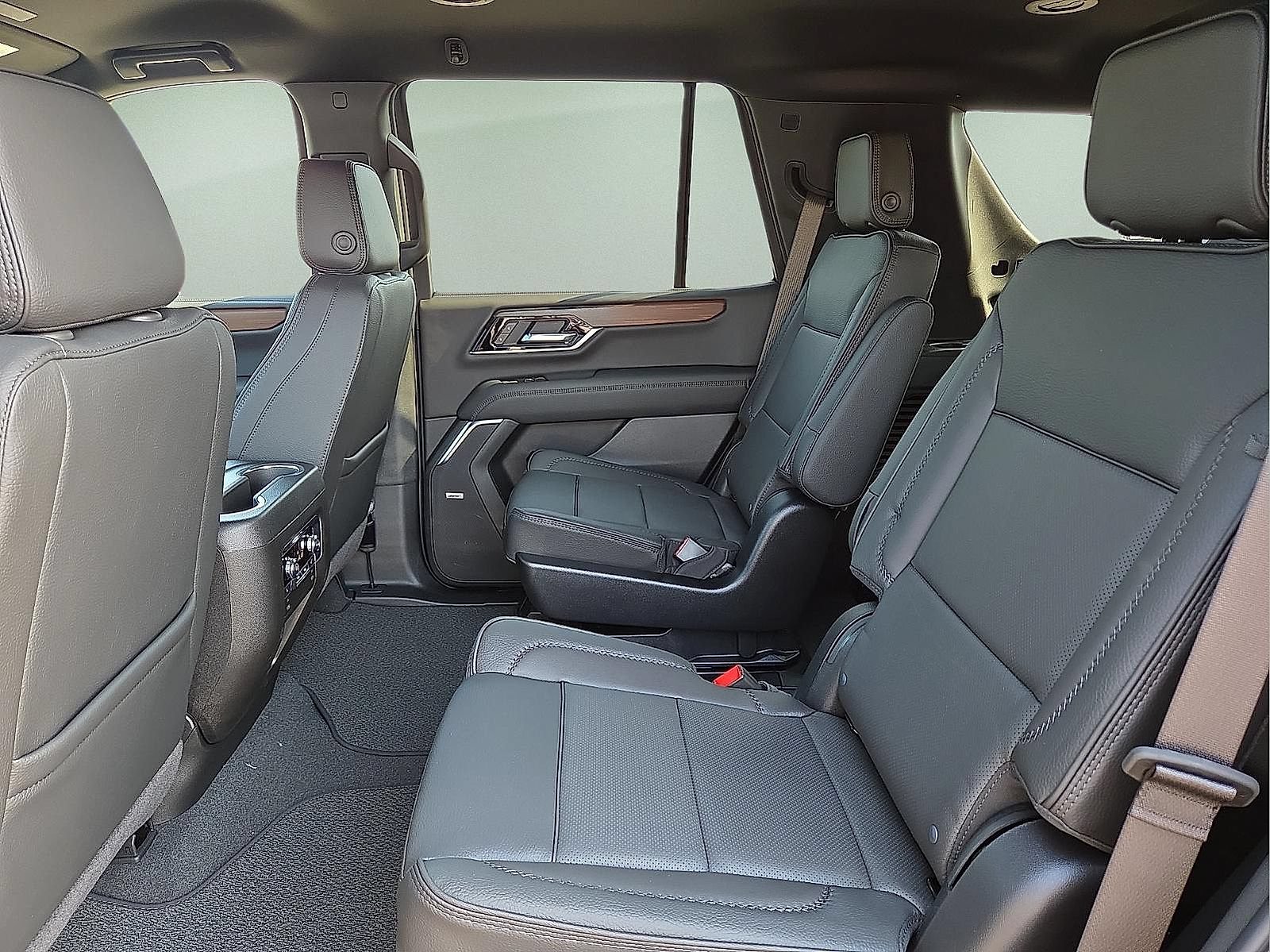 New 2026 GMC Yukon Denali AWD/4WD image 11