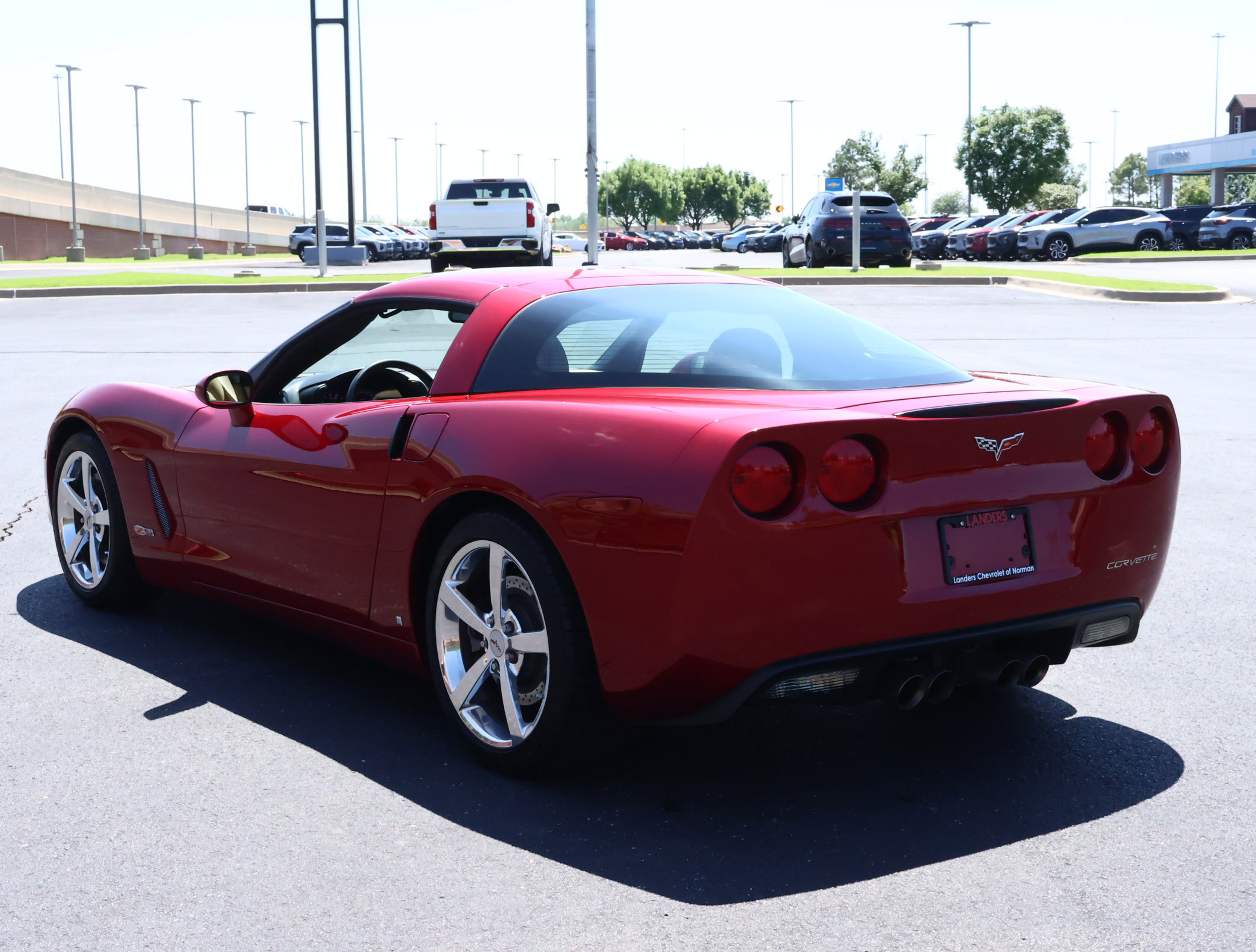 Used 2008 Chevrolet Corvette Coupe w/ Z51 Performance Package RWD image 5