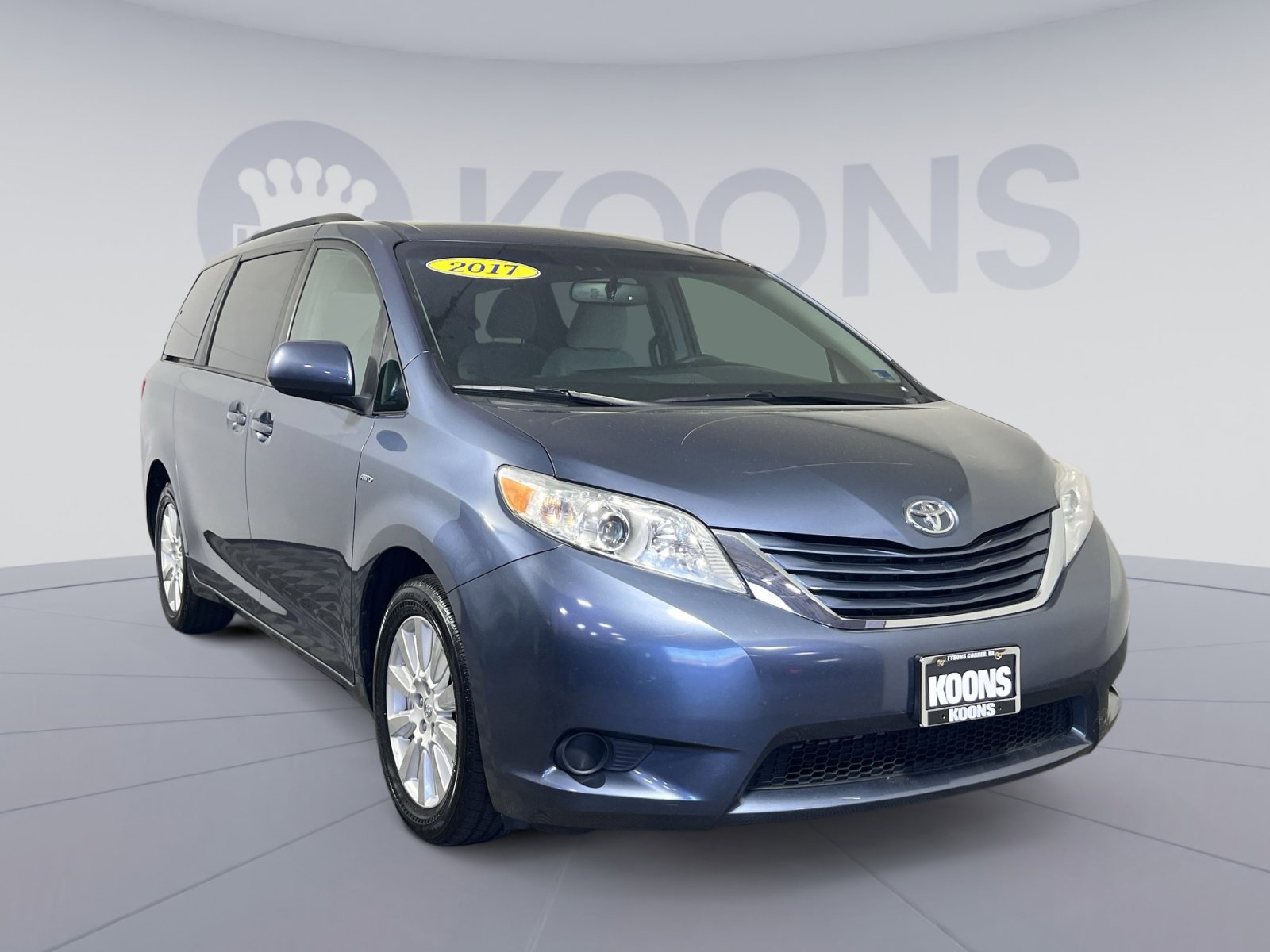 Used 2017 Toyota Sienna LE image 10